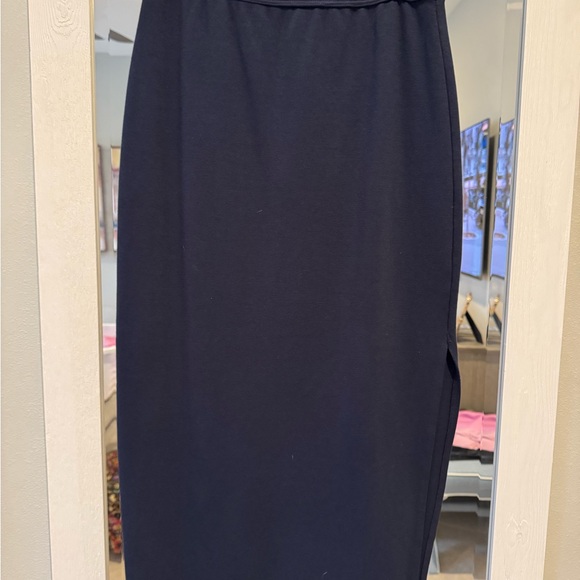 Sundry Dresses & Skirts - Sundry Classic Black Pencil Skirt